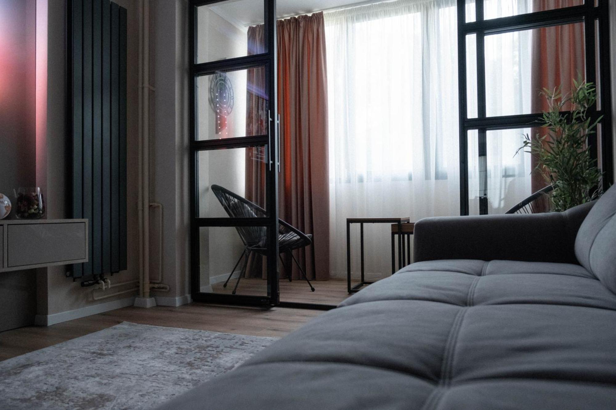 Cosy 2 Rooms Apartment In The Center Of The City 布加勒斯特 外观 照片